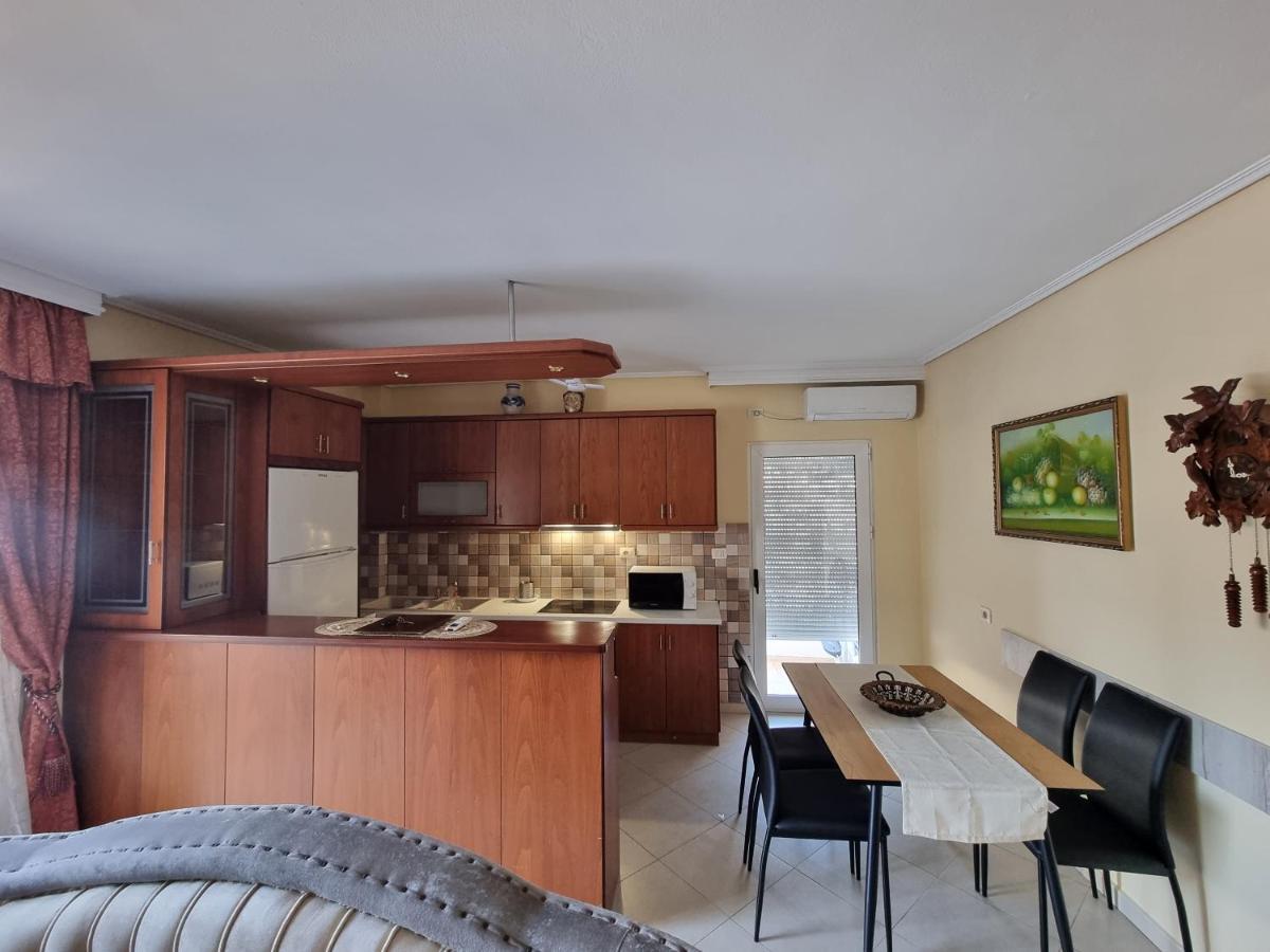 ساراندا City Center Apartment 1 المظهر الخارجي الصورة