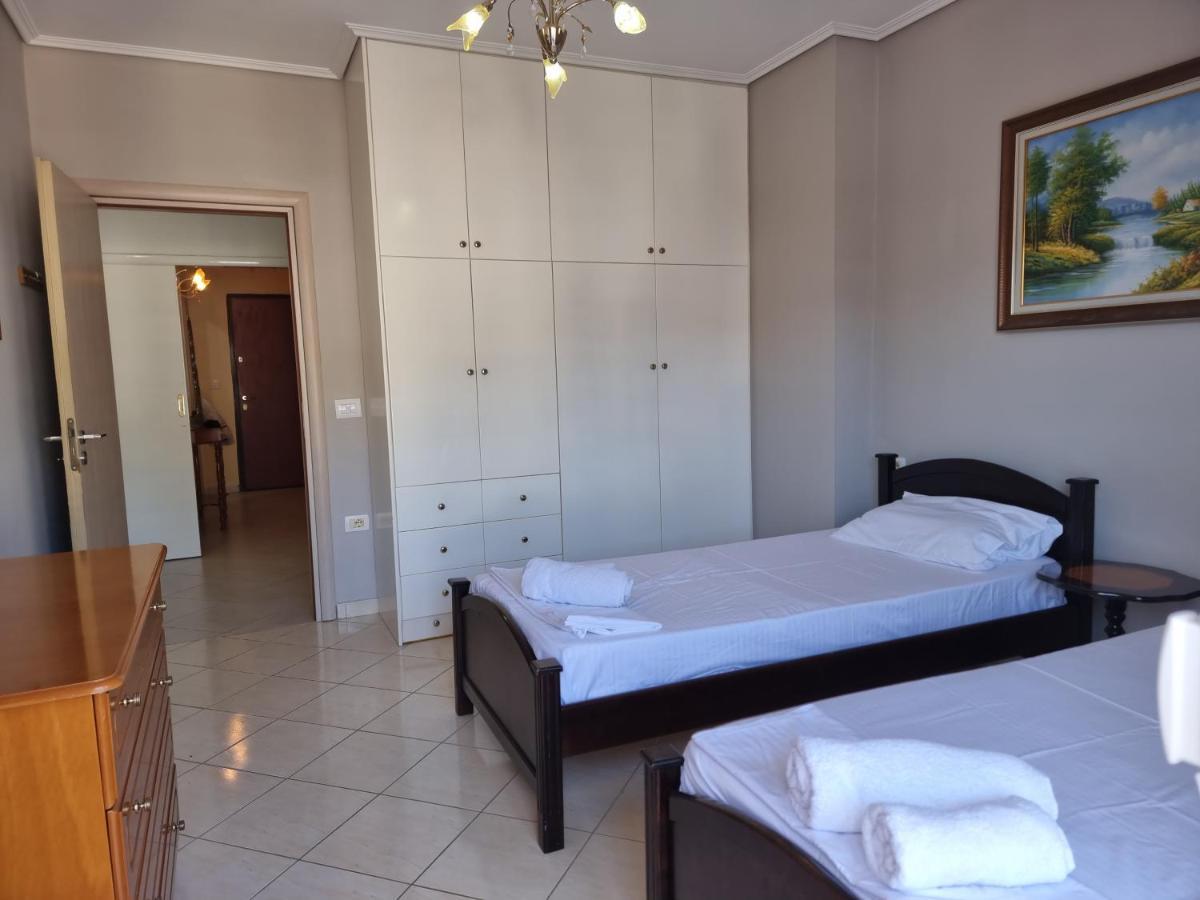 ساراندا City Center Apartment 1 المظهر الخارجي الصورة
