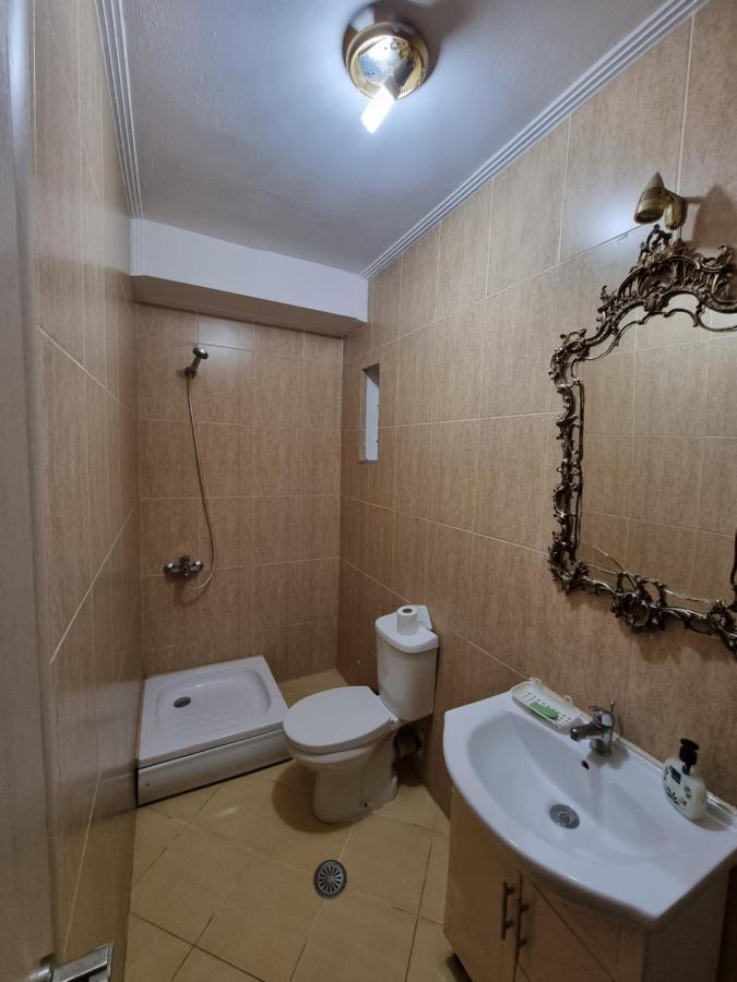 ساراندا City Center Apartment 1 المظهر الخارجي الصورة