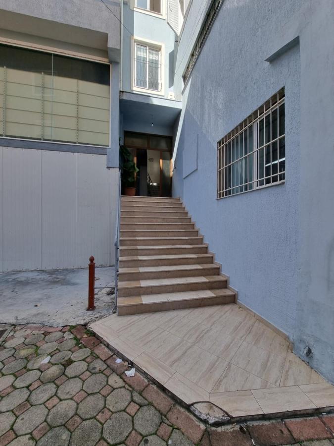 ساراندا City Center Apartment 1 المظهر الخارجي الصورة