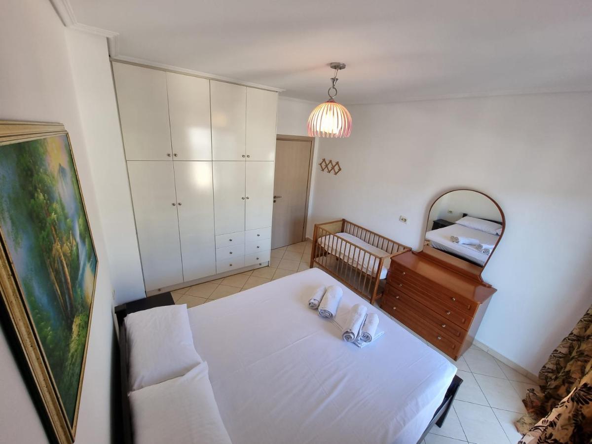 ساراندا City Center Apartment 1 المظهر الخارجي الصورة