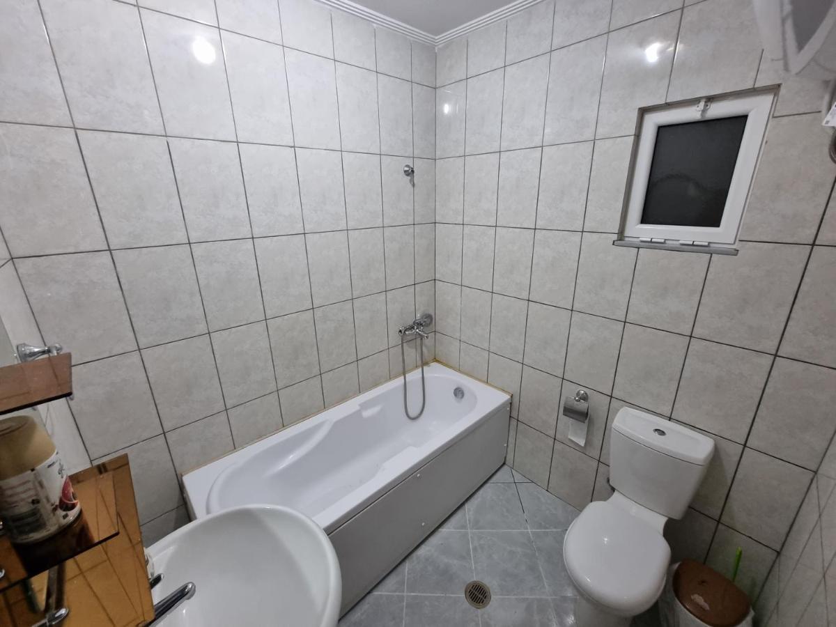 ساراندا City Center Apartment 1 المظهر الخارجي الصورة